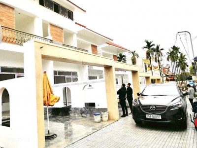 bán nhà 2 tầng có sân đổ ô tô An Dương Vương