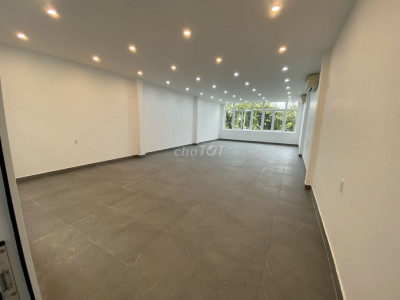 Cho thuê tầng 2 (6x24= 144m2)   đường Trường Chinh