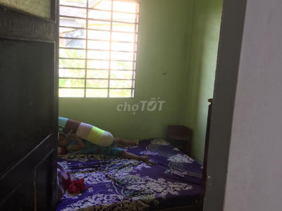 Nhà nguyên căn cấp 4 100m2, 2 phòng ngủ,