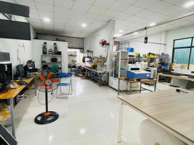 nhà 100m2 - mặt tiền đường KQH 9m xe tải