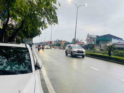 CHO THUÊ NHÀ 3 TẦNG MẶT TIỀN LÊ DUẪN CHỈ 4TR/TH