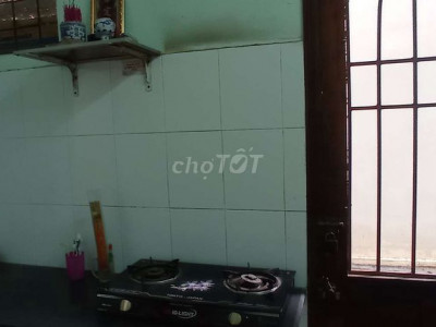 Nhà ở TTtp,gần chợ,k ngập lụt,cách đường chính 25m