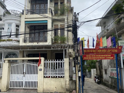 Nhà 3 tầng MT Nguyễn Huệ - Phú Nhuận - Tp Huế