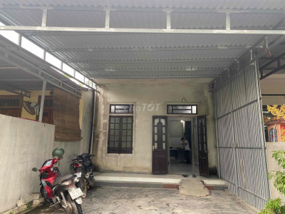 Nhà mặt tiền đường Hồng Lĩnh, 2 phòng ngủ 1 gác lửng