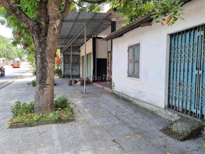 Cho thuê mặt bằng. Có phòng kho. Phòng ở, phòng văn phòng, mặt bằng sâ