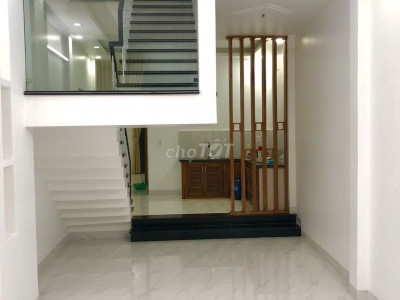 NHÀ MẶT TIỀN 2 TẦNG - 3 PHÒNG NGỦ, ĐƯỜNG VĂN CAO - TP HUẾ