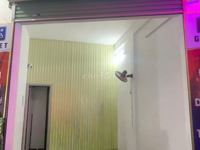 Cho thuê mặt bằng đường Phạm Văn Đồng giá 5tr/tháng