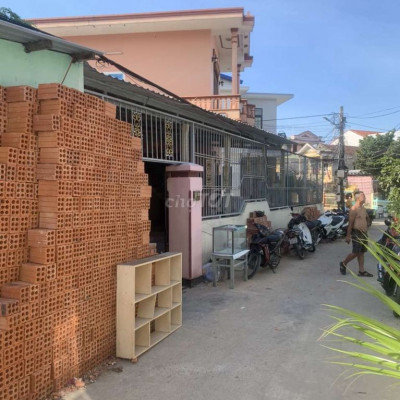 Đất kiệt ô tô Phan Bội Châu ngang 8m Hueland