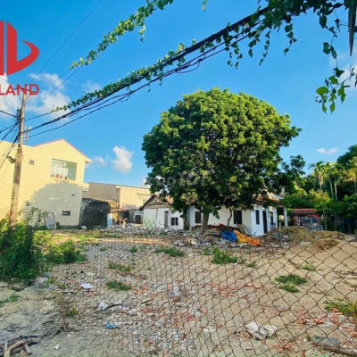 ĐẤT PHẠM VĂN ĐỒNG SAU 1 NHÀ MẶT TIỀN ZÁ RẺ