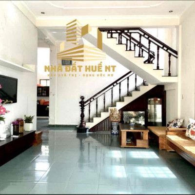 Nhà 2 tầng mt Phan Văn Trường Kqh Vĩ Dạ