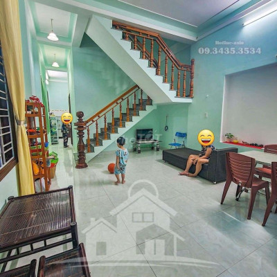 NHÀ 2 TẦNG FULL NỘI THẤT ĐOÀN HỮU TRƯNG A.MINH