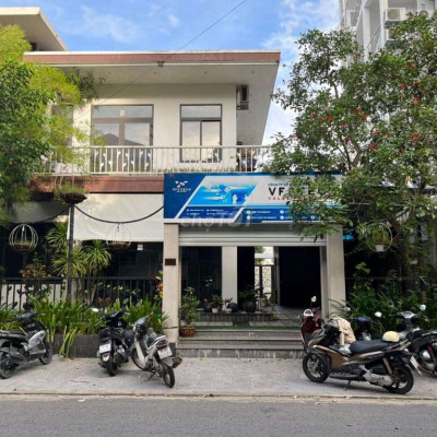 Cho thuê nhà nguyên căn 300m2, sàn 2 tầng 260m2