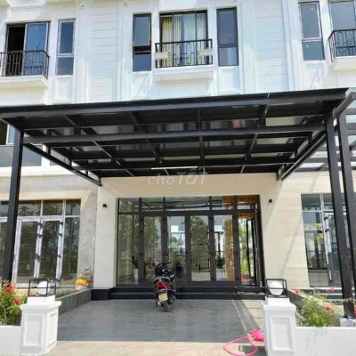 CHO THUÊ SHOPHOUSE 3 TẦNG KĐT ROYAL PARK ( ShopHou