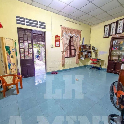 NHÀ SÂN VƯỜN 140M2 LƯƠNG VĂN CAN A.MINH