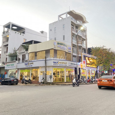 Cho thuê Lô Góc Mặt tiền đường Trường Chinh -140m2