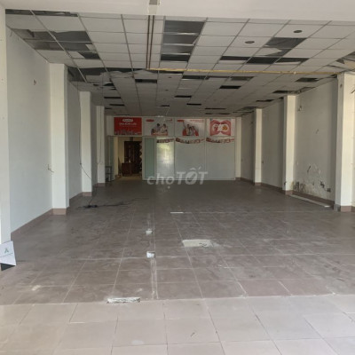 THUÊ NHÀ NGUYÊN CĂN 2 TẦNG MẶT TIỀN PHẠM VĂN ĐỒNG