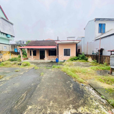 CHO THUÊ NHÀ CẤP 4 KÈM 500m2 ĐẤT CHÂN CẦU CHỢ DINH