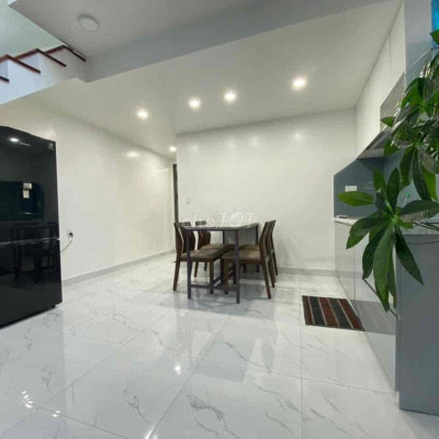 ChO THUÊ NHÀ GÁC LỬNG KIỆT XE MÁY PHAN CHU TRINH F