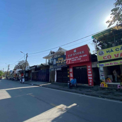 Cho thuê nhà đối diện trường Nguyễn Huệ - MẶT TIỀN