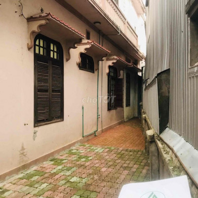 CHO THUÊ NHÀ HAI BÀ TRƯNG MẶT TIỀN 7m2 - 60Tr/Thán