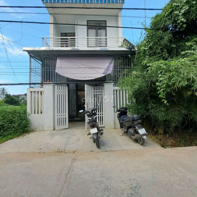 Nhà 2 tầng Ngọc Anh, cách Tỉnh Lộ 10 chỉ 50m