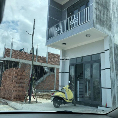 Nha mặt tiền đường ôtô  diện tích 60m