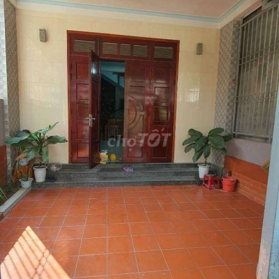 Cho thuê nhà 2 tầng, full nội thất tại Hương Sơ