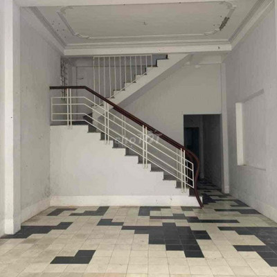 Mình cần thuê nhà nguyên căn hoặc văn phòng