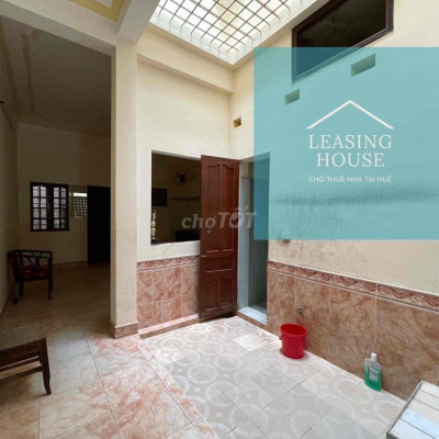 CHO THUÊ NHÀ MẶT TIỀN GẦN TRƯỜNG CHINH