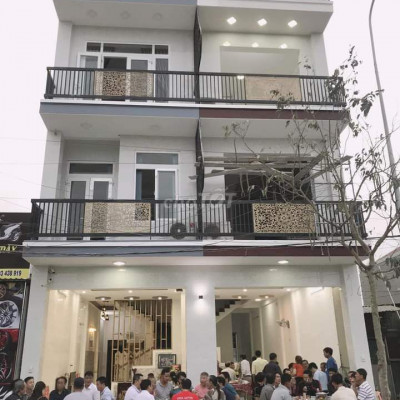 CHO THUÊ NGUYÊN TÒA NHÀ MỚI ĐẸP, HUẾ