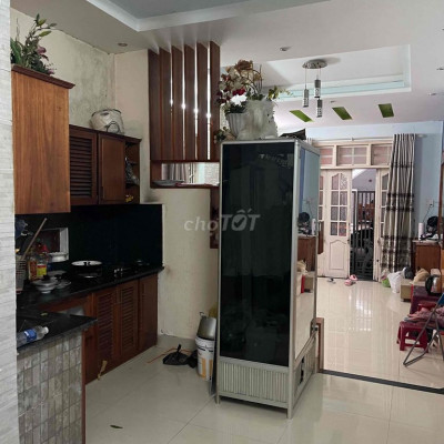 Cho thuê nhà trung tâm thành phố 3 tầng 3 phòng ng