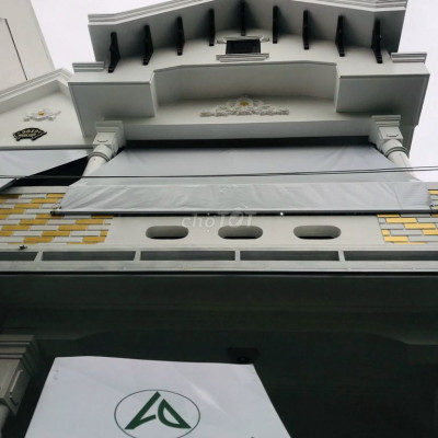 CHO THUÊ NHÀ KIỆT ÔTÔ - GẦN CẦU NGUYỄN HOÀNG 8TR