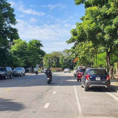 CHO THUÊ NHÀ KIỆT 3 TẦNG ĐƯỜNG HAI BÀ TRƯNG