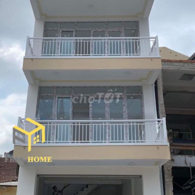 Cho thuê nhà 4 tầng trống suốt đường Hà Nội TP Huế