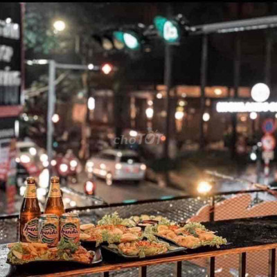 cho thuê nhà hàng đang hoạt động ngã 4 Hùng Vương