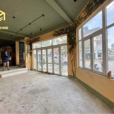 Cho thuê căn góc 2 mặt tiền Hồ Đắc Di 3 tầng 135m2