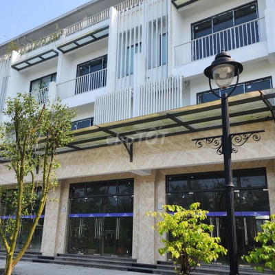 Cho thuê nhà 4 tầng NEW Ecogarden chỉ 15tr/ tháng