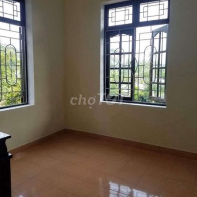 Cho thuê chung cư 3 phòng ngủ