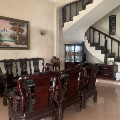 CHO THUÊ NHÀ 3 TẦNG NGAY TRUNG TÂM TP HUẾ