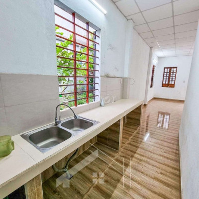 NHÀ KIỆT OTO HOÀNG QUỐC VIỆT MỚI A.MINH