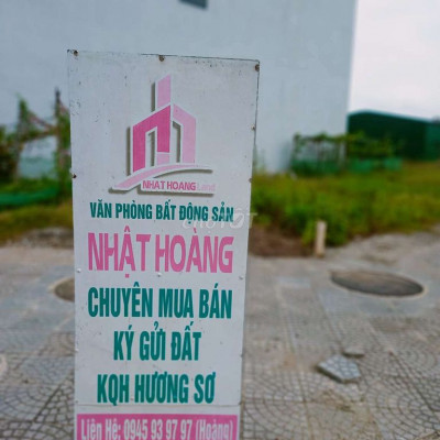 Lô góc, Hương sơ, kv 5, trước công viên, kênh nước