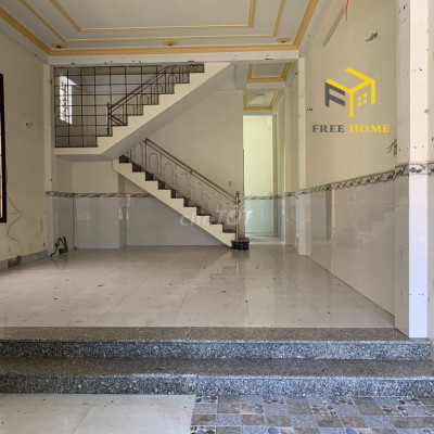 Cho thuê nhà 3 tầng mặt tiền Nguyễn Công Trứ để kinh doanh