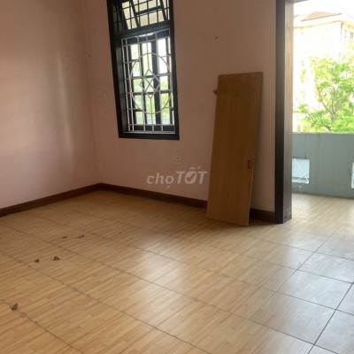 CHO THUÊ NHÀ  MẶT TIỀN THIẾT KẾ LỆCH TẦNG PHƯỜNG VĨ DẠ