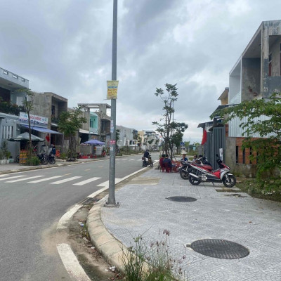 Cho thuê đất 2 mặt tiền đường Mai Lượng - Trần Văn Dư