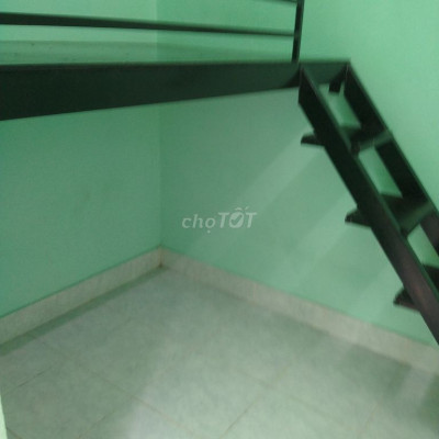 Còn một phòng trọ vst như hình