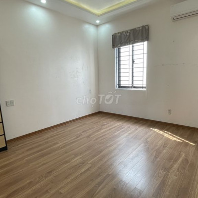 CHO THUÊ Nhà 2 tầng nguyên căn khu B Royal Park