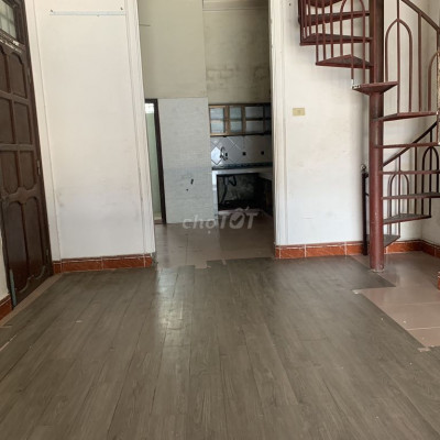 CHO THUÊ NHÀ MẶT TIỀN NỘI THÀNH GI.Á CHỈ 4.5TR/THÁNG