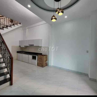 NHÀ KIỆT OTO PHẠM VAN ĐỒNG-NGỌC ANH