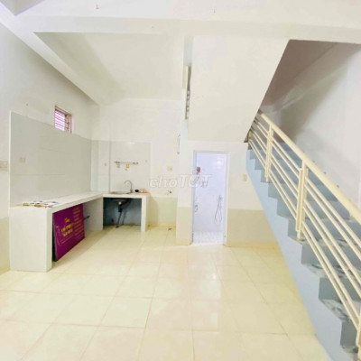 NHÀ 2 TẦNG SAU 1 MT ĐIỆN BIÊN PHỦ 3TR