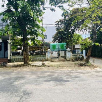 Nhà vườn đất mặt tiền